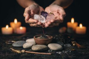 Cristales de Equilibrio y Enfoque: Significado, Propiedades Curativas y Cómo Utilizarlos