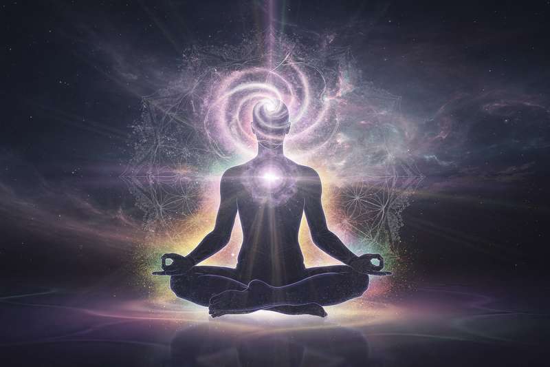 Conexión espiritual interrumpida por el bloqueo del chakra coronario en el ser humano.