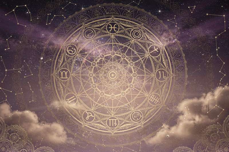 Influencia del planeta Mercurio en la posición zodiacal de Cáncer y sus efectos en la comunicación emocional.